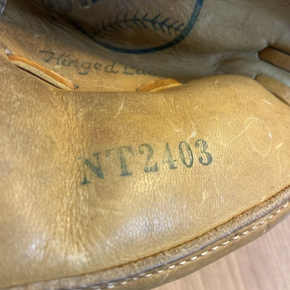 Advantage A's Baseball Catchers Mitt Glove Leather Rawhide Professional Oakland